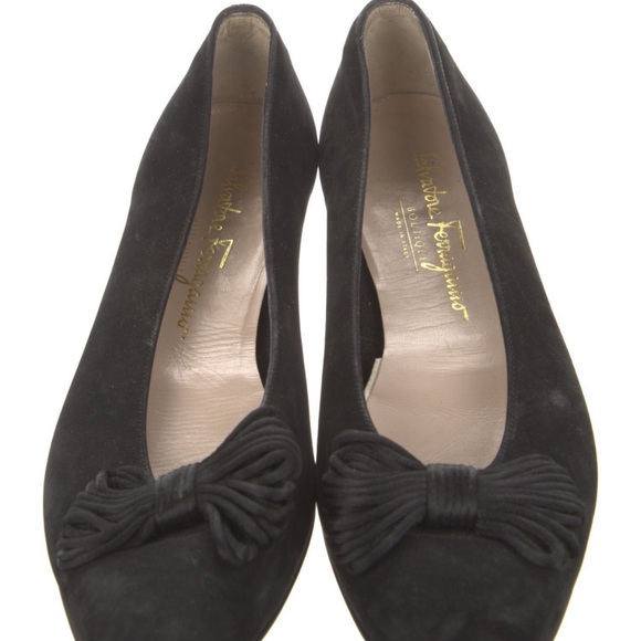 Salvatore Ferragamo black suede ballet flats - 38 - fits small like a size 7 - Picture 3 of 5